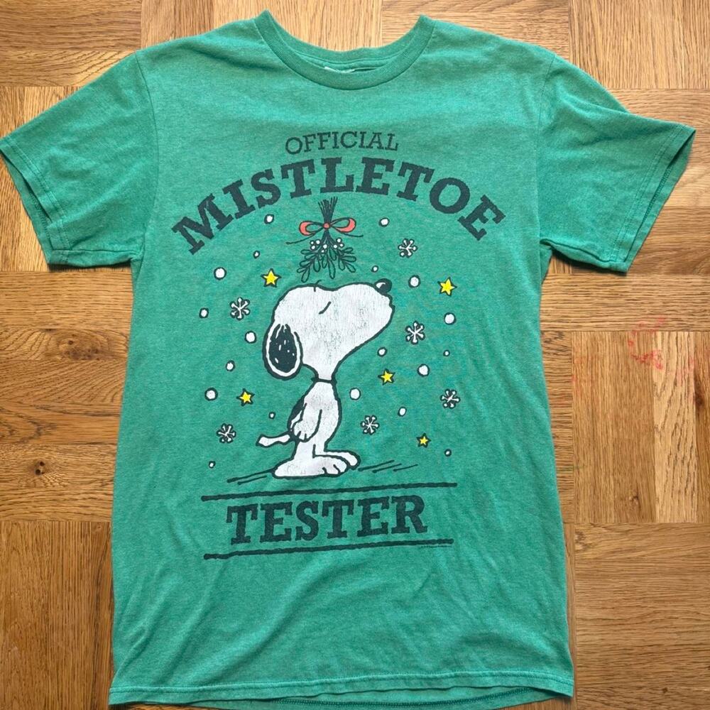 Peanuts snoopy official mistletoe tester